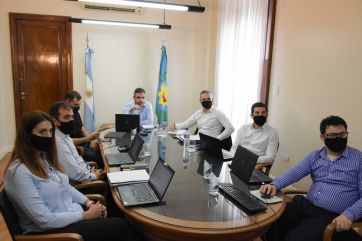 Con puntos divergentes, Girard analizó la Ley Impositiva con legisladores