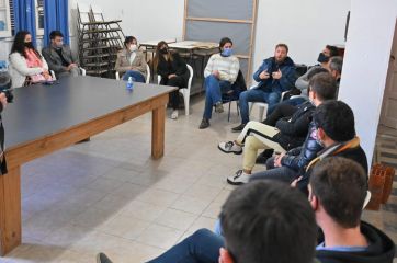 Con Otermín a la cabeza, legisladores del FdT desembarcaron en la Quinta Sección