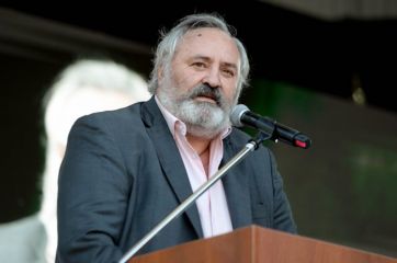 Facundo Manes “abrochó” a un peronista no K y espera por Monzó y Margarita