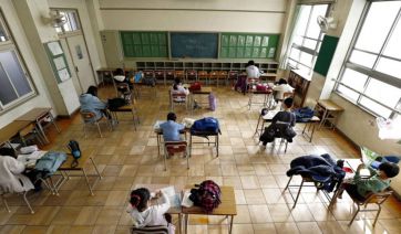 Fuertes reclamos de padres y gremios tras el regreso a las clases