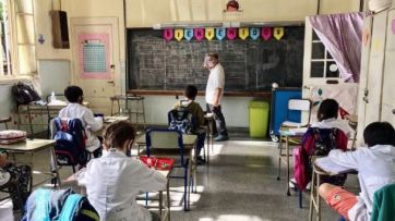 Fuertes reclamos de padres y gremios tras el regreso a las clases