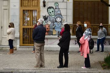 A cuatro horas de iniciadas las elecciones ya votó el 26% del padrón electoral