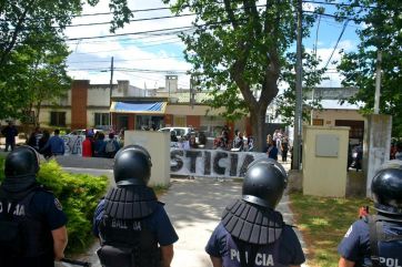 Tenso clima en Tandil: el municipio iniciará acciones legales tras destrozos en la marcha por la muerte de un joven