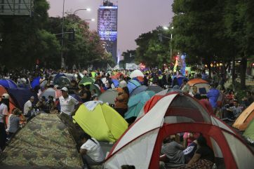 Jornada marcada por fuertes reclamos: paro nacional docente y acampe piquetero en plaza de mayo