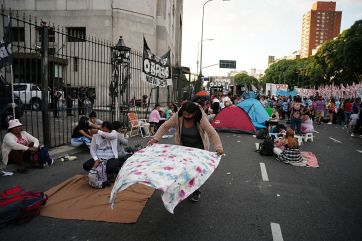 En alerta por la baja de los planes, piqueteros opositores preparan movilización