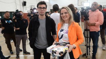 Carolina Piparo concurrió a votar y denunció robo de boletas