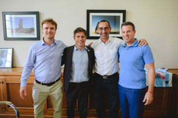 Una foto, un abrazo y un hasta luego: el FR calma aguas con Kicillof y prepara su cumbre