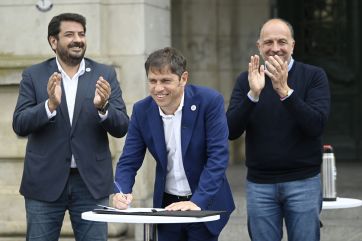 De recorrida por el interior, Kicillof arremetió contra nación por frenar la obra pública