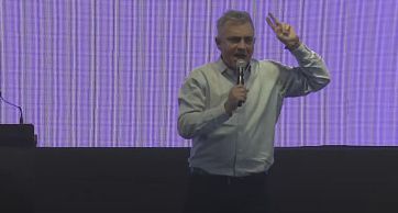 Milei defendió a Karina y fustigó al peronismo: “Están asustados y desesperados”