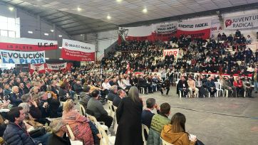 Con un sector afuera, la Convención del radicalismo llamó a sostener la unidad