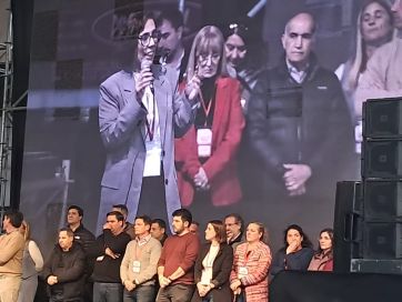Con un sector afuera, la Convención del radicalismo llamó a sostener la unidad