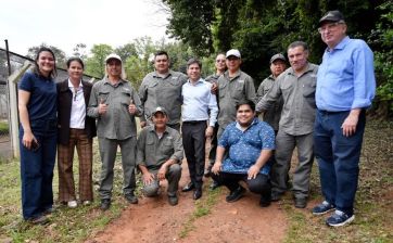 Con la provincia golpeada, Kicillof se fue a hacer campaña a Misiones