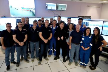 Milei en Bahía: recorrida por industrias y fuerte apoyo militante rumbo al 2027