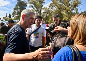 Todo el color en la previa del acto de Kicillof en Avellaneda