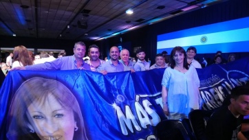 Con duras críticas al gobierno, el Frente Renovador hizo una demostración de fuerza